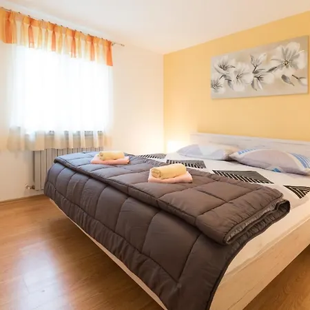 Apartments For Families With Children Blaskovici, Central Istria - Sredisnja Istra - 12398 Krsan